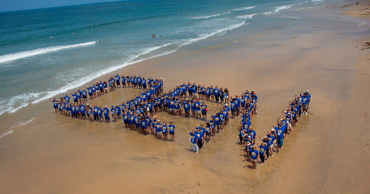 DEN Community goes to the beach